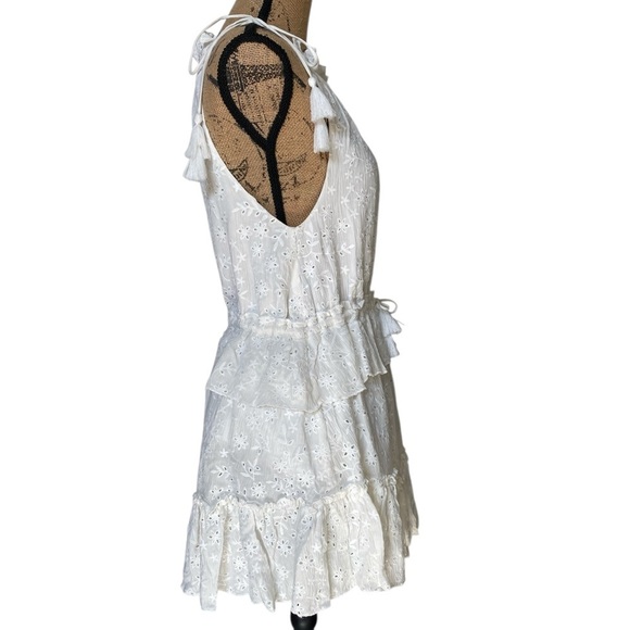 Skylar + Madison NEW White Eyelet Keyhole Smocked Summer Mini Dress Womens Small - Picture 5 of 13